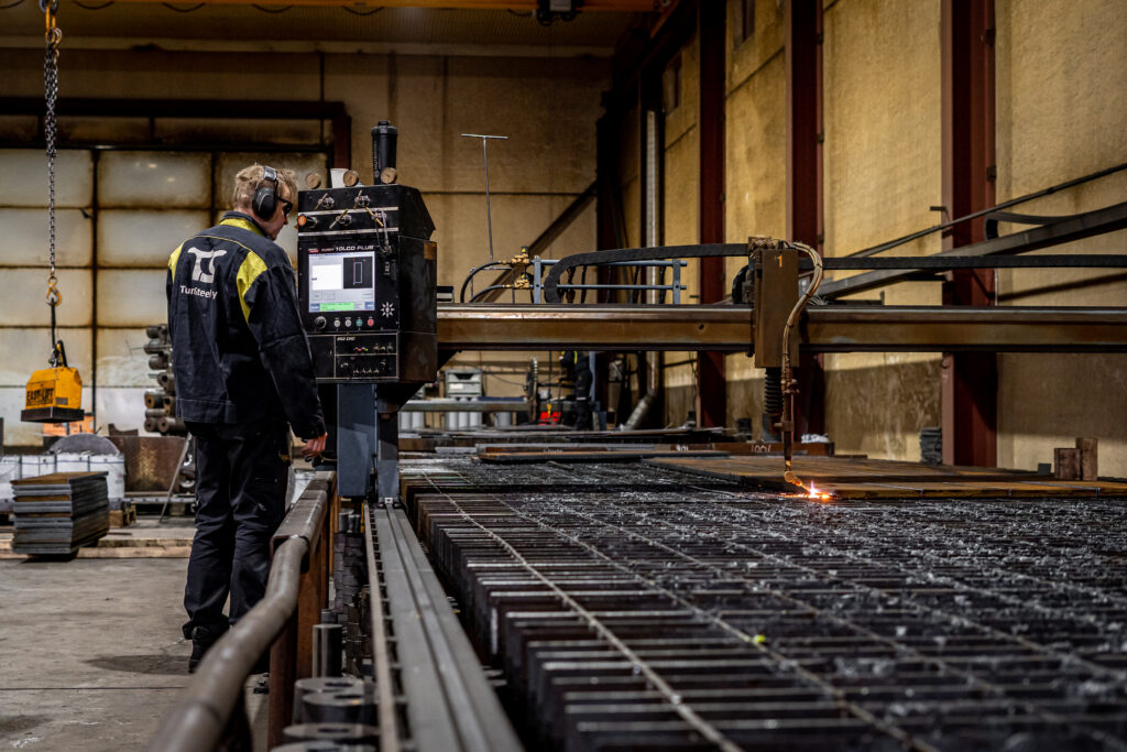 TuraSteel polttoleikkaus